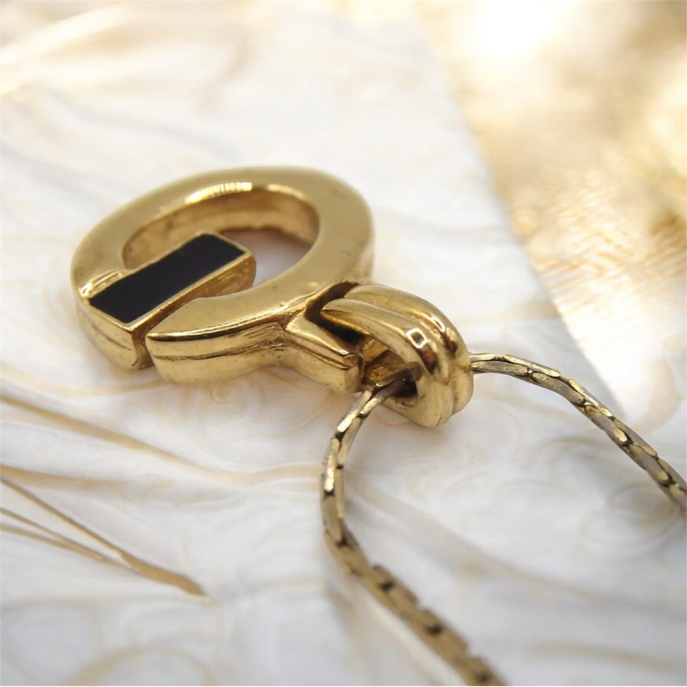 GIVENCHY G Logo Necklace ✨🤩 - Picture 4 of 9